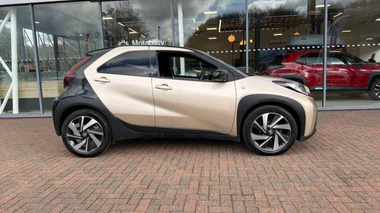 Toyota Aygo X 1.0 VVT-i Edge 5dr Petrol Hatchback